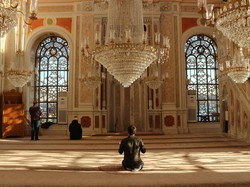 Lirik Assubhubada, Sholawat yang Menyejukkan Hati