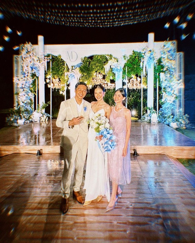 Yuki Kato dengan Dress Organza