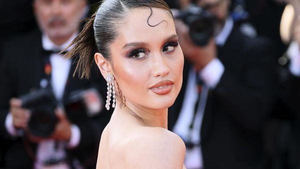 Gaya Cinta Laura di Festival Cannes, Memukau Pakai Gaun Ratu Pantai Selatan