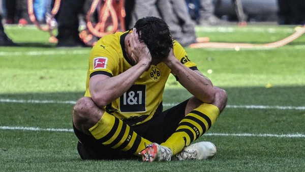 27 May 2023, North Rhine-Westphalia, Dortmund: Soccer: Bundesliga, Borussia Dortmund - FSV Mainz 05, Matchday 34, Signal Iduna Park. Borussia Dortmunds Mats Hummels after the match. IMPORTANT NOTE: In accordance with the requirements of the DFL Deutsche Fußball Liga and the DFB Deutscher Fußball-Bund, it is prohibited to use or have used photographs taken in the stadium and/or of the match in the form of sequence pictures and/or video-like photo series. Photo: Bernd Thissen/dpa (Photo by Bernd Thissen/picture alliance via Getty Images)