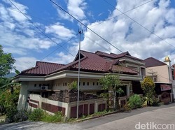 Kisah Kampung Janda di Purbalingga, Tinggal di Rumah Mewah Bak Istana