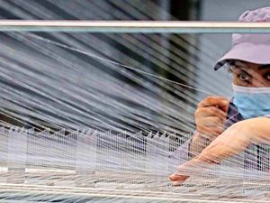 Merek Fesyen Ternama Dikecam atas Praktik Kerja Paksa Libatkan Uighur Merek Fesyen Ternama Dikecam atas Praktik Kerja Paksa Libatkan Uighur