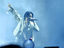 ARMY Dimabuk Kepayang oleh Suga BTS di Konser Hari Pertama