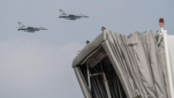 Melihat Aksi Pesawat F16 di Latihan Tempur Jalak Sakti 2023