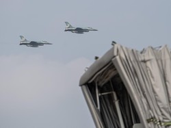 Pesawat Tempur Bolak-balik di Langit Medan, Ada Apa?