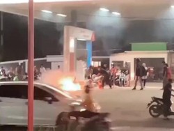 Motor Modifikasi Terbakar Hebat di SPBU Maros, Tidak Ada Korban Jiwa