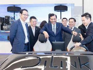 Luhut Ajak Raksasa EV China BYD Tanam Duit di Indonesia Luhut Ajak Raksasa EV China BYD Tanam Duit di Indonesia