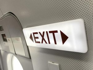 Pintu Darurat Pesawat Asiana Airlines Terbuka, Ini 4 Hal Diketahui Pintu Darurat Pesawat Asiana Airlines Terbuka, Ini 4 Hal Diketahui