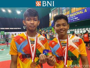 Ekspresi Para Juara BNI Sirnas A Jawa Timur 2023 di Surabaya Ekspresi Para Juara BNI Sirnas A Jawa Timur 2023 di Surabaya