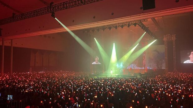 Suga BTS rampung menggelar konser solo SUGA Agust D Tour D Day di ICE BSD Jakarta, Jumat (26/5).