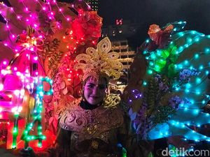 Kelap-kelip Light Parade, Surabaya Cantik Malam Ini Kelap-kelip Light Parade, Surabaya Cantik Malam Ini