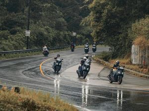 6 Cara Ngerem Motor Matic yang Benar di Jalan Menurun 6 Cara Ngerem Motor Matic yang Benar di Jalan Menurun