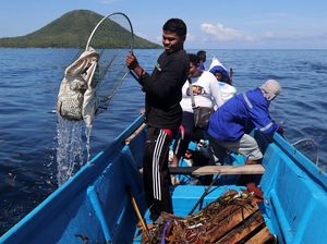Aksi Bersih-bersih Sampah untuk Menjaga Ekosistem Laut