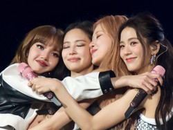 Jennie BLACKPINK Jatuh Sakit, Jisoo, Lisa, Rose Bikin Haru Lakukan Ini