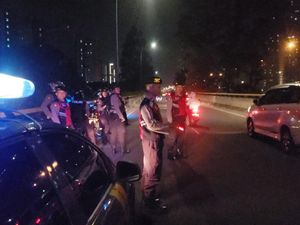 Cegah Kejahatan Jalanan, Polisi Gelar Patroli Skala Besar di Jakbar
