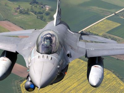 Sangarnya F-16, Jet Tempur Terlaris Dambaan Ukraina untuk Lawan Rusia