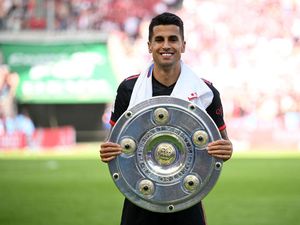 Dua Medali Juara Joao Cancelo: Bundesliga dan Premier League