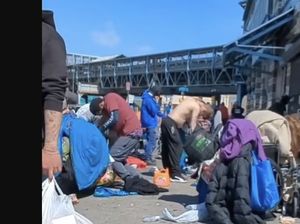 Penampakan Orang-orang di Philadelphia Akibat Epidemi Narkoba Penampakan Orang-orang di Philadelphia Akibat Epidemi Narkoba