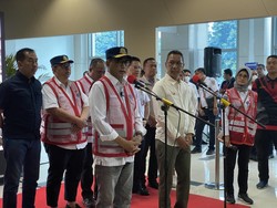 Rumuskan Angkutan Murah, Menhub-Heru Budi Cek Sarana KA Bandara Soetta