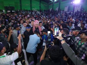 Momen Ganjar Diteriaki Presiden Rakyat oleh Jawara-Pegiat Seni di Banten