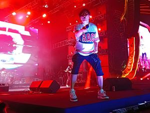 Cerita Armand Maulana Sakit DB hingga Reuni Payung Teduh di Singaraja Fest Cerita Armand Maulana Sakit DB hingga Reuni Payung Teduh di Singaraja Fest