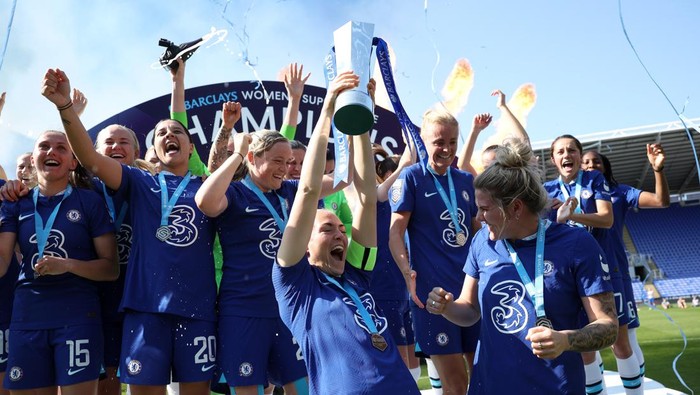 READING, ENGLAND - MAY 27: Magdalena Eriksson and Millie Bright of Chelsea lift the Barclays Womens Super League trophy after the teams victory during the FA Womens Super League match between Reading and Chelsea at Select Car Leasing Stadium on May 27, 2023 in Reading, England. (Photo by Eddie Keogh - The FA/The FA via Getty Images)