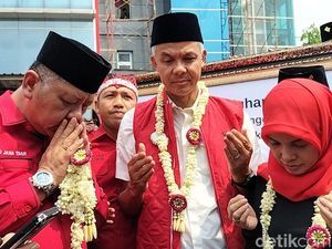 Mantan Wali Kota Surabaya Whisnu Sakti Buana Meninggal Karena Jantung