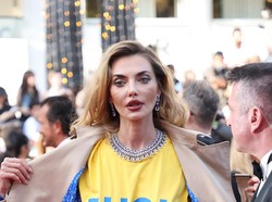 Model Ini Diusir Sekuriti karena Penampilan Ekstremnya di Festival Cannes