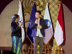 Momen Heboh saat Ariel NOAH Diminta Anak Nyanyi di Acara Kelulusan Sekolah