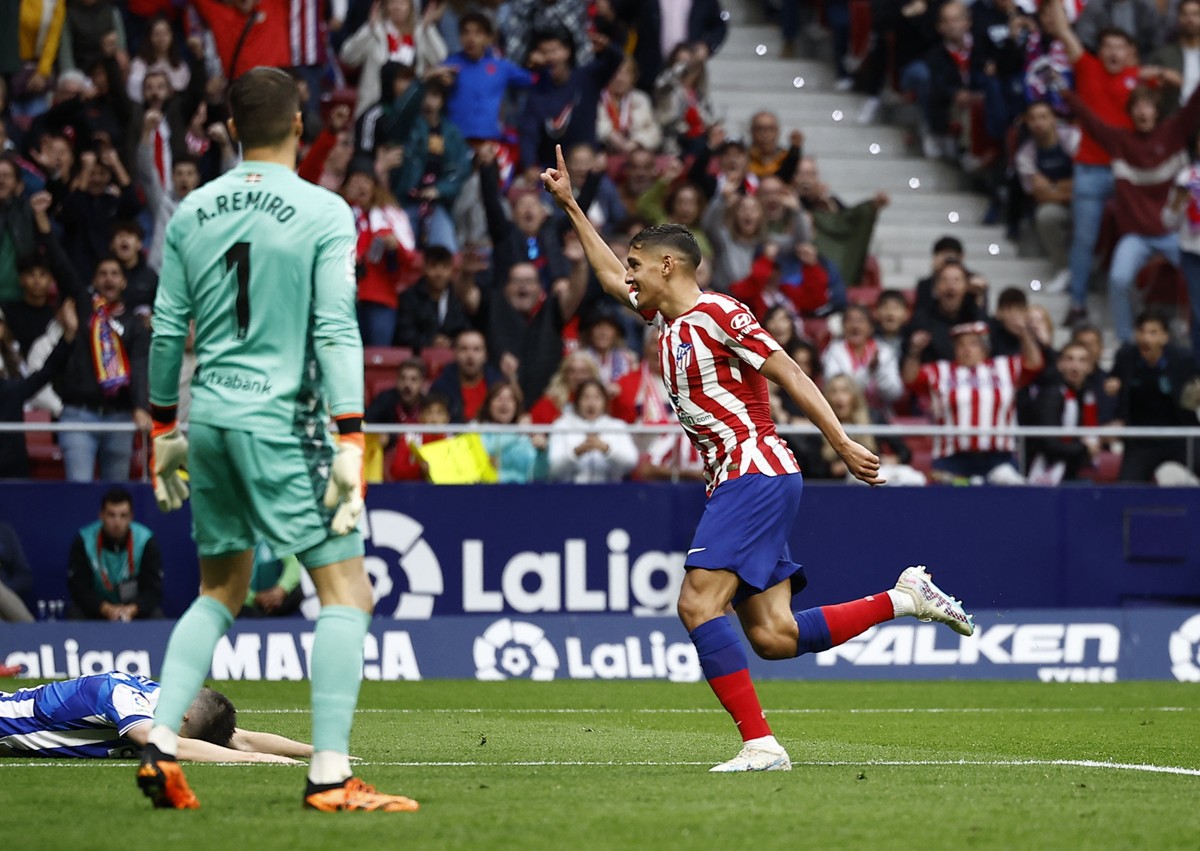 Atletico Madrid mengalahkan Real Sociedad 2-1 di laga kedua terakhir LaLiga. (Foto: REUTERS/JUAN MEDINA)