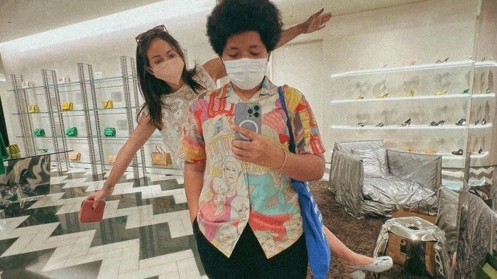 Enzy Storia dan Casey Paquita