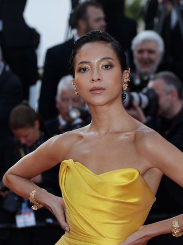 Gaya makeup Putri Marino di red carpet Cannes Film Festival 2023