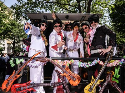 Karnaval Budaya di Berlin Tampilkan Berbagai Kostum Unik