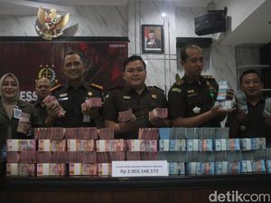 Hasil Lelang Aset Korupsi Kredit Usaha Peternakan Sapi di Jombang Rp 2,9 M Hasil Lelang Aset Korupsi Kredit Usaha Peternakan Sapi di Jombang Rp 2,9 M