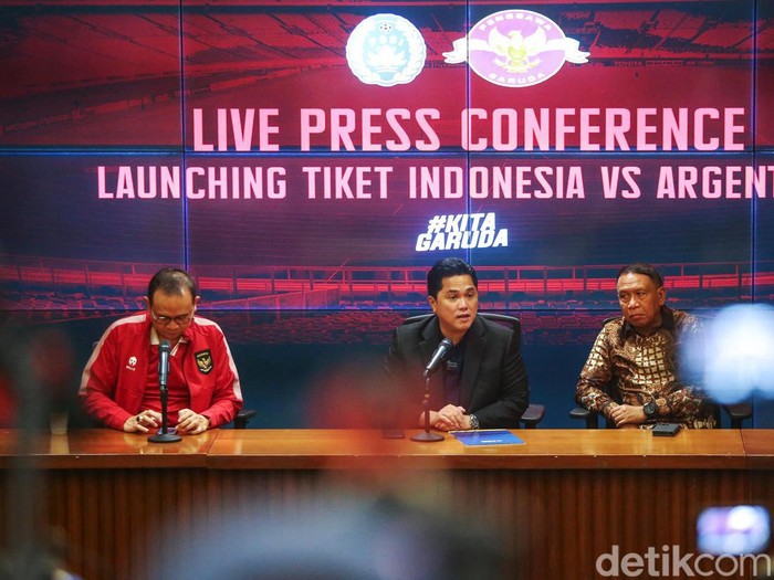 Ketum PSSI Erick Thohir mengumumkan harga tiket  Indonesia vs Argentina di GBK, Jakarta, Senin (29/5/2023). Harganya mulai dari Rp 600 ribu hingga Rp 4 jutaan.