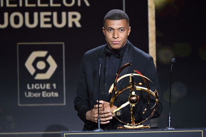 Paris Saint-Germains French forward Kylian Mbappe delivers a speech after receiving the Best Ligue 1 Player award during the 31th edition of the UNFP (French National Professional Football players Union) trophy ceremony, in Paris May 28, 2023. (Photo by Bertrand GUAY / AFP) (Photo by BERTRAND GUAY/AFP via Getty Images)