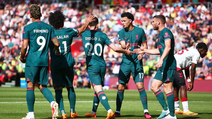 SOUTHAMPTON, ENGLAND - MAY 28: Diogo Jota of Liverpool celebrates with teammates after scoring the teams first goal  during the Premier League match between Southampton FC and Liverpool FC at Friends Provident St. Marys Stadium on May 28, 2023 in Southampton, England. (Photo by Charlie Crowhurst/Getty Images)