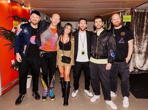 Messi Foto Bareng Coldplay, Dua-duanya Bakal Tampil di Indonesia!
