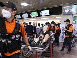 Kepanikan Penumpang Saat Pintu Pesawat Dibuka Ketika Masih Mengudara