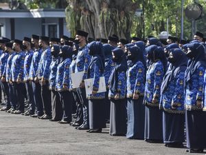 Urutan Pangkat dan Golongan PNS Lengkap dengan Rincian Gajinya Urutan Pangkat dan Golongan PNS Lengkap dengan Rincian Gajinya