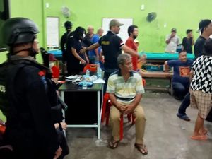 Polisi Gerebek Lokasi Judi Omzet Ratusan Juta di Binjai, 50 Orang Diamankan Polisi Gerebek Lokasi Judi Omzet Ratusan Juta di Binjai, 50 Orang Diamankan