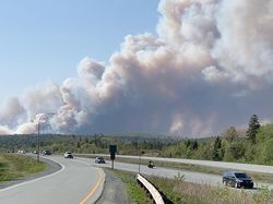 Potret Ngeri Asap Kebakaran Hutan di Kanada