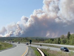 Potret Ngeri Asap Kebakaran Hutan di Kanada