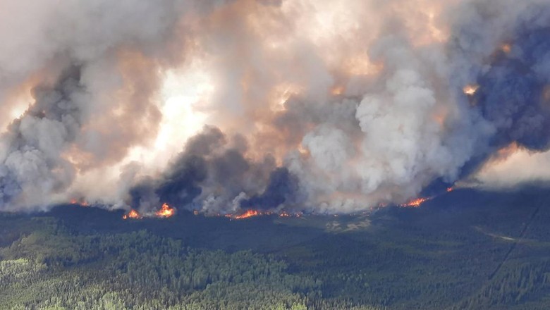 Demi Hilangkan Asap Kebakaran Hutan, Kanada Berharap Pada Hujan