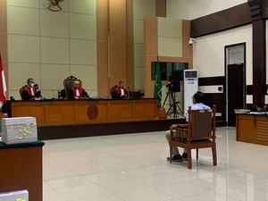 Luhut Absen, Sidang Haris Azhar dan Fatia Ditunda hingga 8 Juni Luhut Absen, Sidang Haris Azhar dan Fatia Ditunda hingga 8 Juni