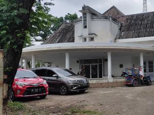 Balai Pertemuan Palembang Tidak Terawat