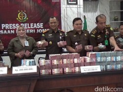 Tersangka Korupsi Pupuk Subsidi di Jombang Kembalikan Rp 200 Juta ke Jaksa