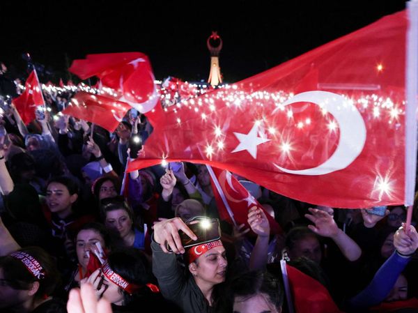 Warga Turki Sambut Kemenangan Erdogan