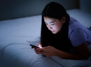 Studi: Pakai Singkatan Saat Chatting Bikin Kamu Terlihat Tidak Tulus Studi: Pakai Singkatan Saat Chatting Bikin Kamu Terlihat Tidak Tulus