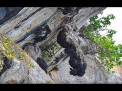 Cerita tentang Batu Gantung Danau Toba Beserta Nilai Moralnya